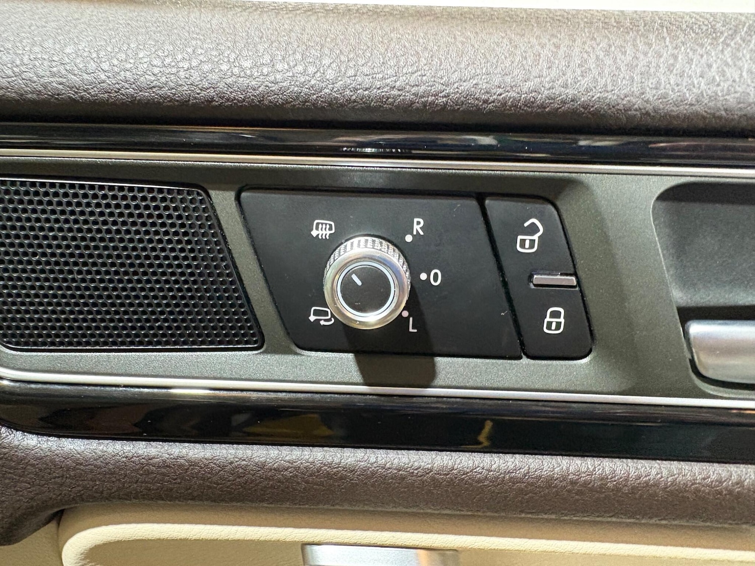 Used Volkswagen Touareg 2015 for sale - 76839744: Photo 47