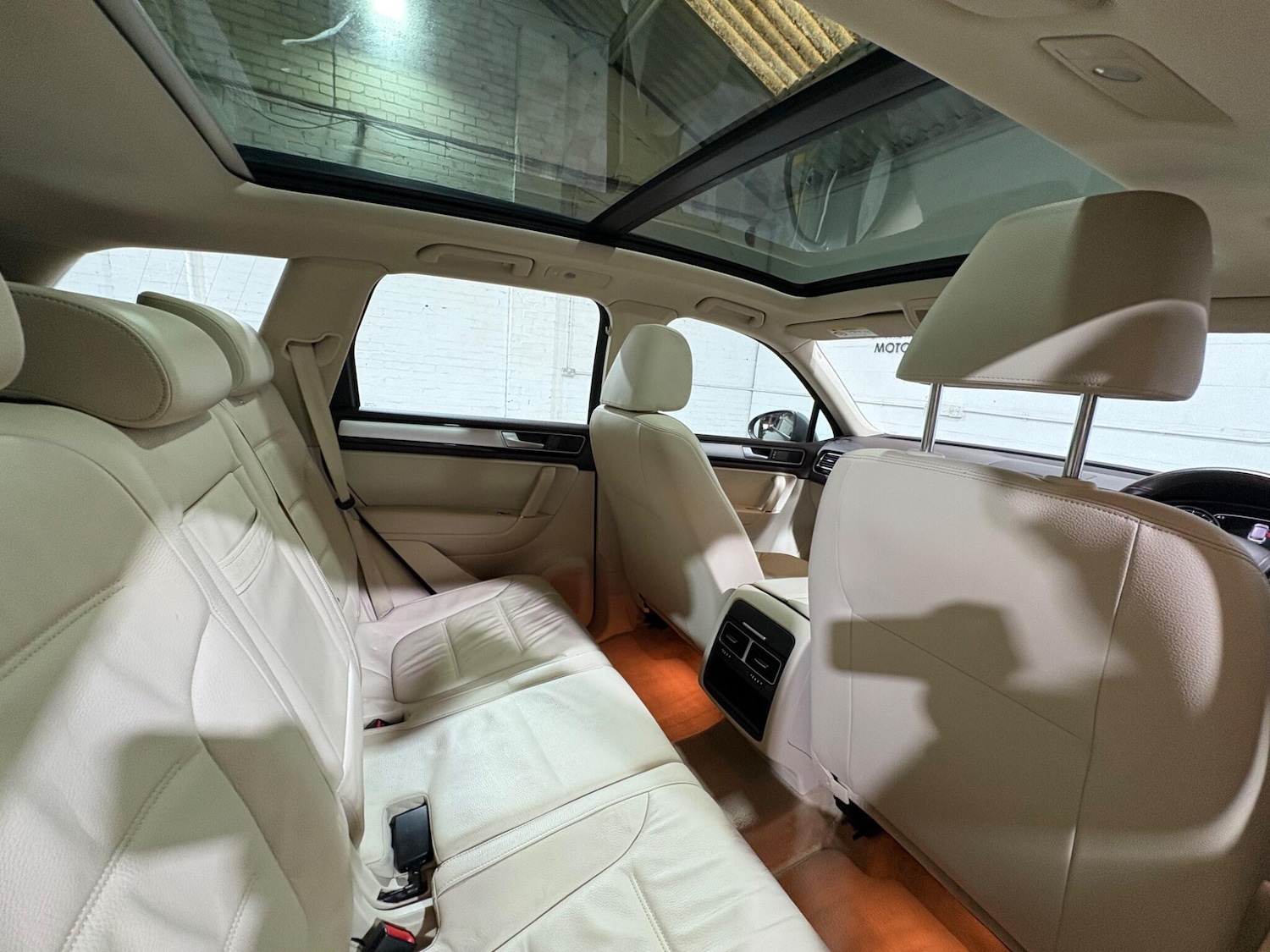 Used Volkswagen Touareg 2015 for sale - 76839744: Photo 51