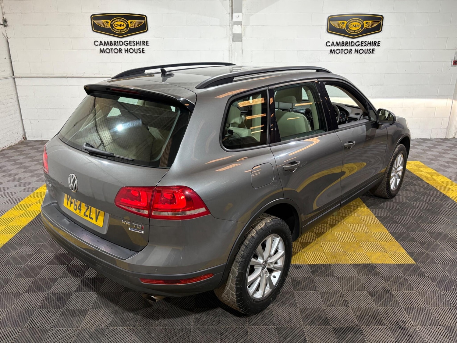 Used Volkswagen Touareg 2015 for sale - 76839744: Photo 62