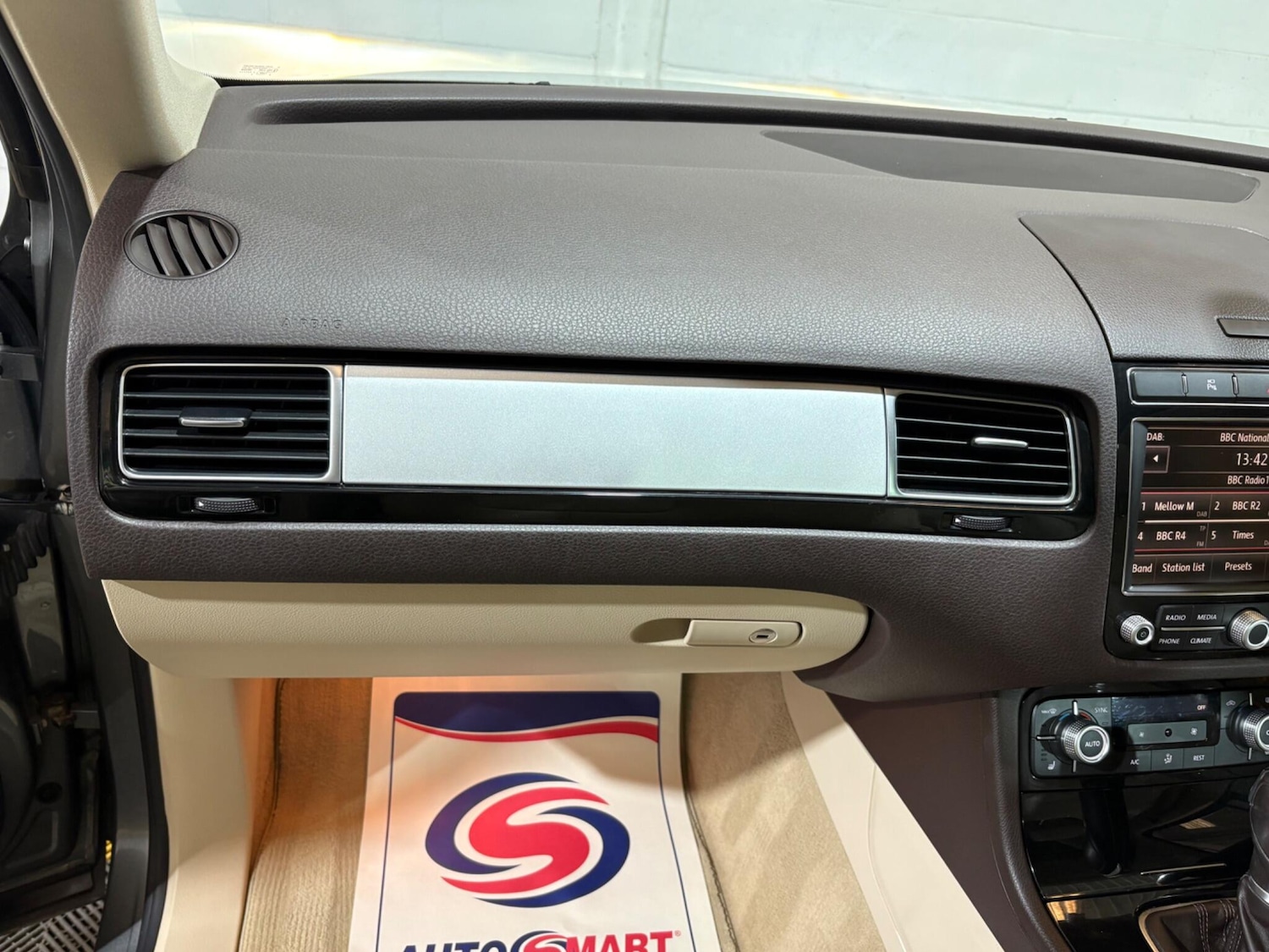 Used Volkswagen Touareg 2015 for sale - 76839744: Photo 78