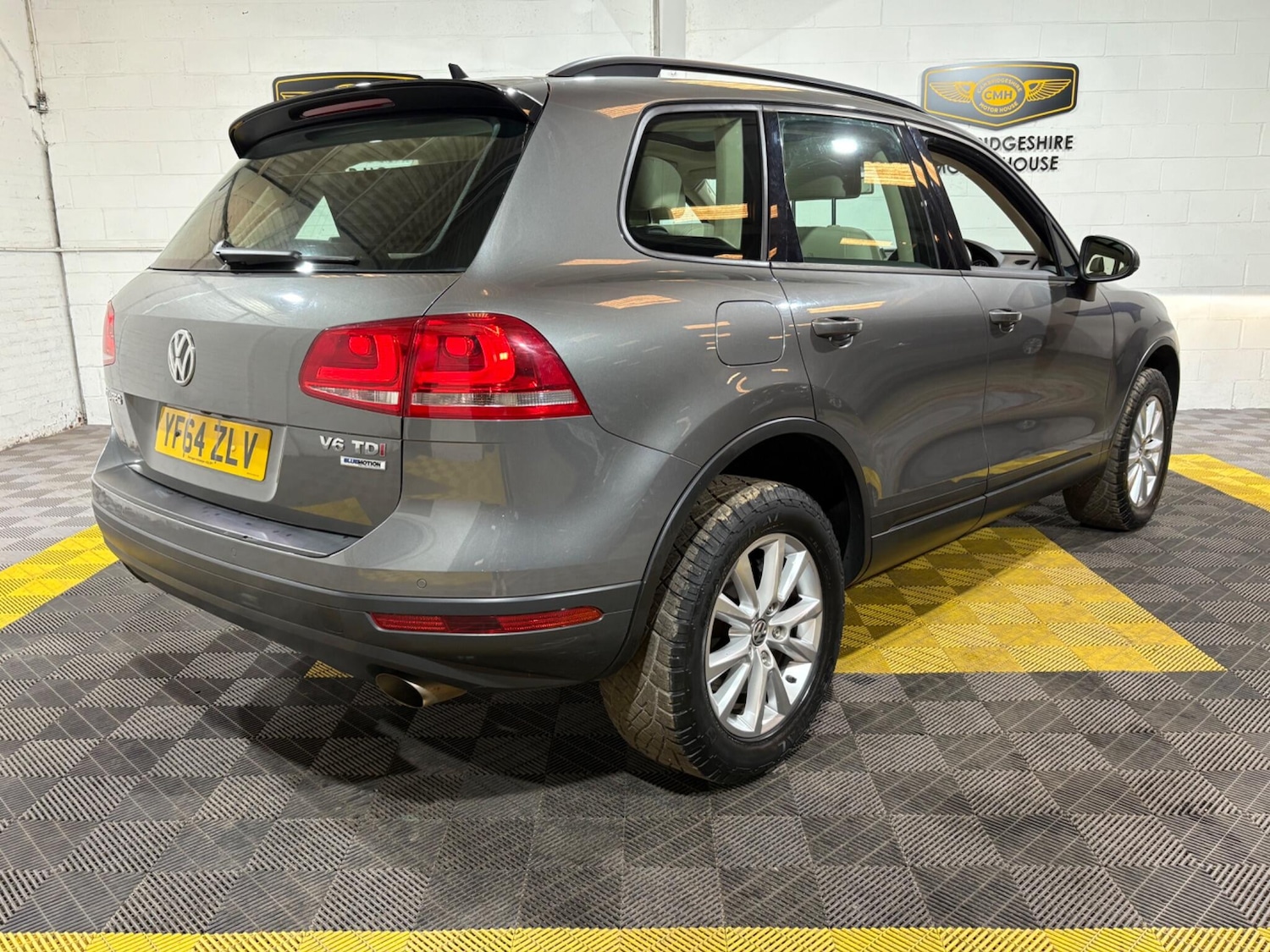 Used Volkswagen Touareg 2015 for sale - 76839744: Photo 8