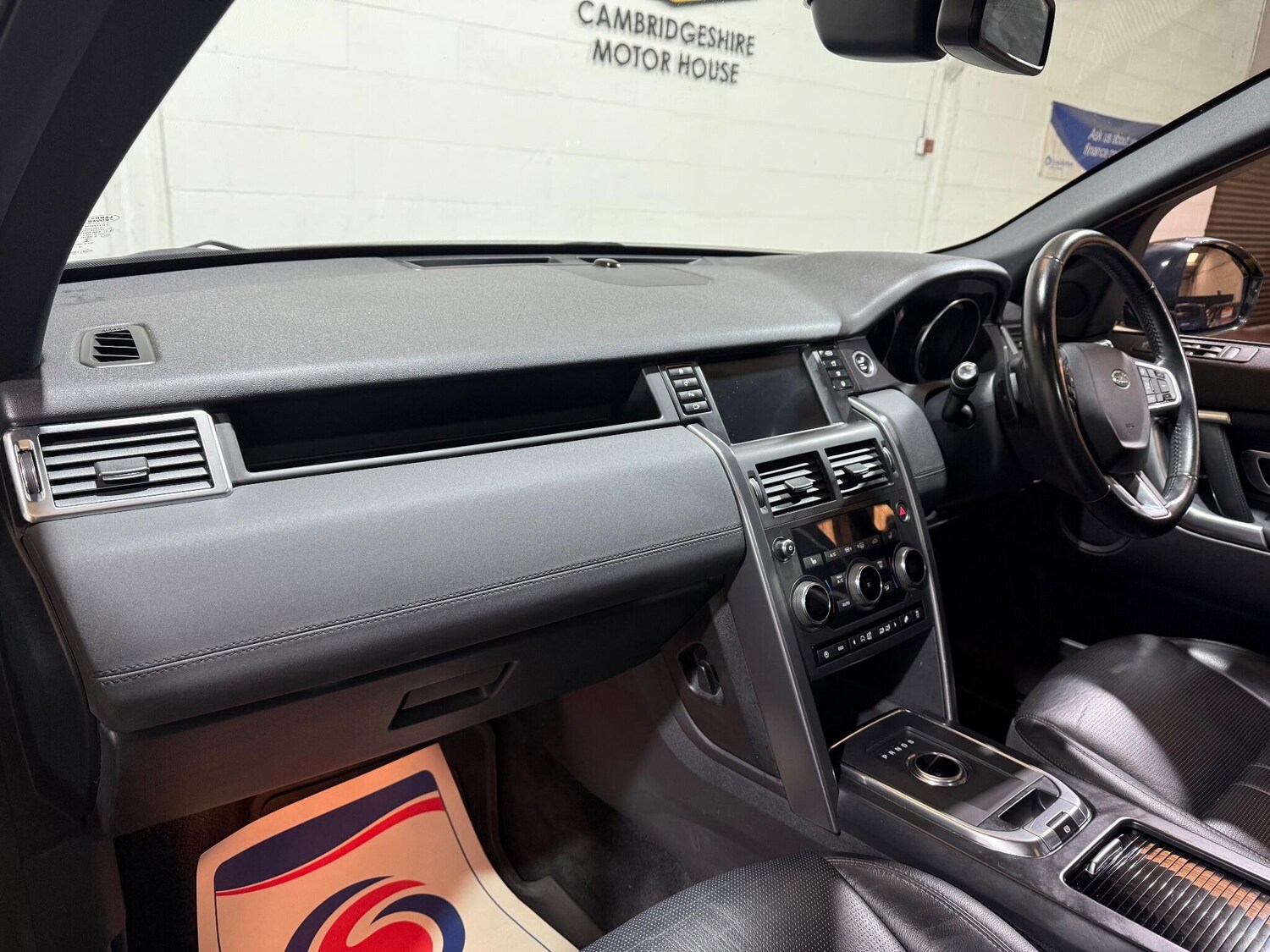 Used Land Rover Discovery Sport 2018 for sale - 76307872: Photo 59