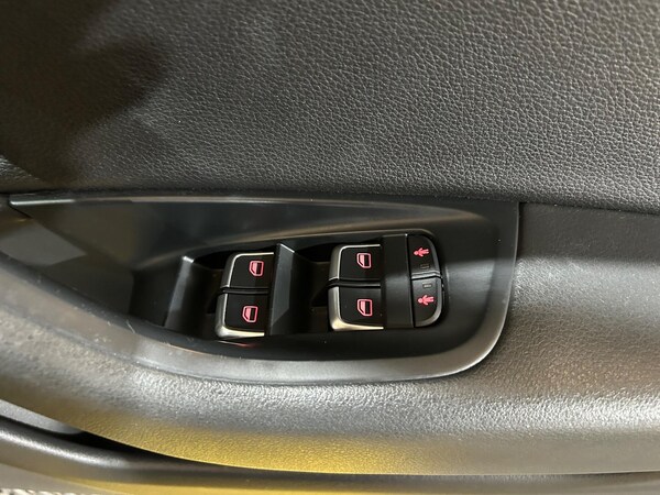 Used Audi A6 Saloon 2015 for sale - 76013149: Photo 40