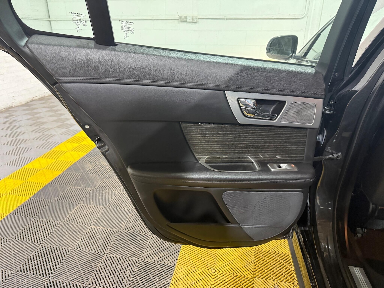 Used Jaguar XF 2015 for sale - 76964586: Photo 52