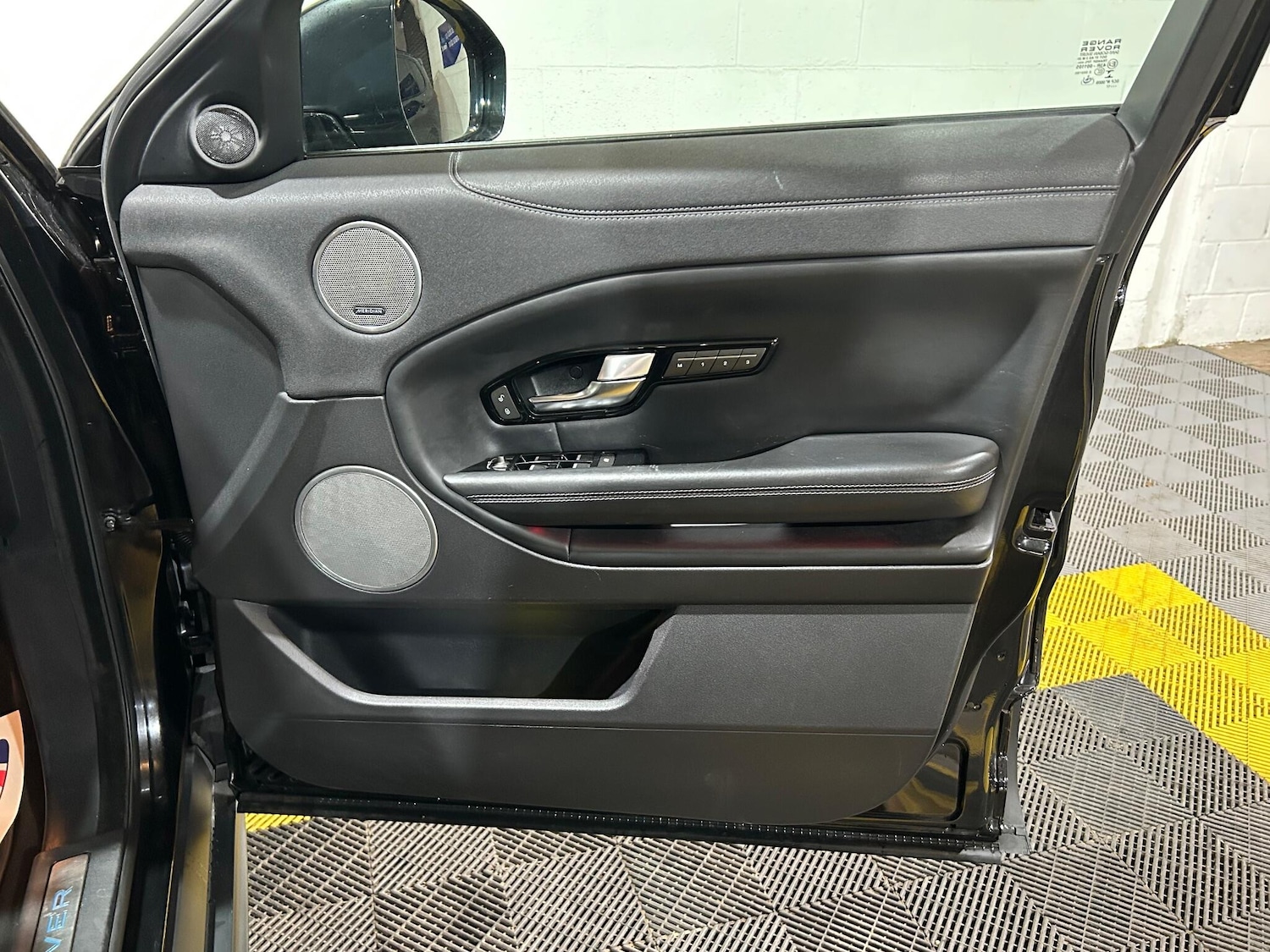 Used Land Rover Range Rover Evoque 2017 for sale - 76592307: Photo 43