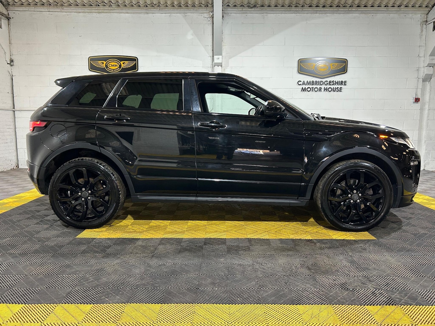 Used Land Rover Range Rover Evoque 2017 for sale - 76592307: Photo 62