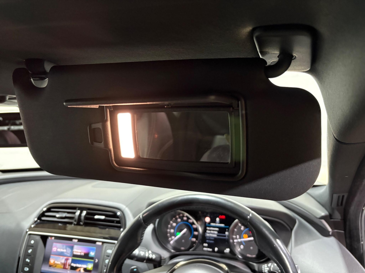 Used Jaguar XE 2017 for sale - 76657105: Photo 12