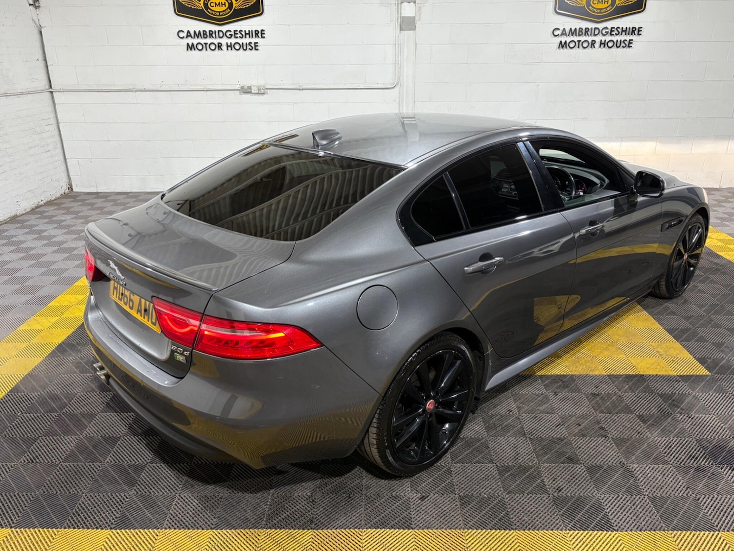 Used Jaguar XE 2017 for sale - 76657105: Photo 14