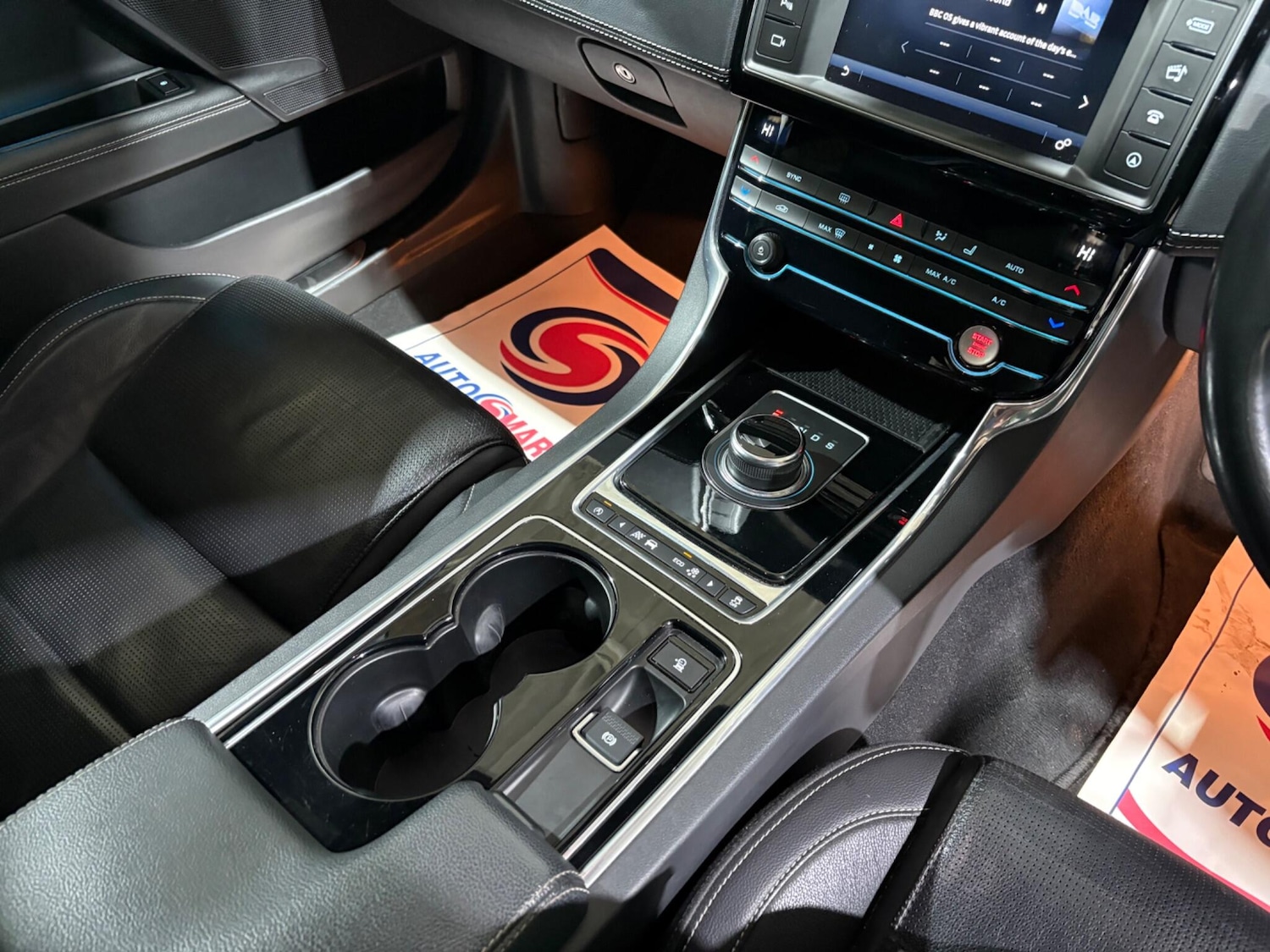 Used Jaguar XE 2017 for sale - 76657105: Photo 23