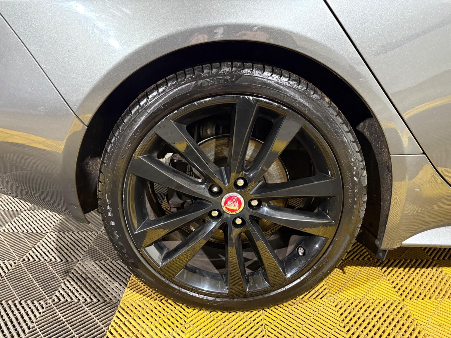 Used Jaguar XE 2017 for sale - 76657105: Photo 26