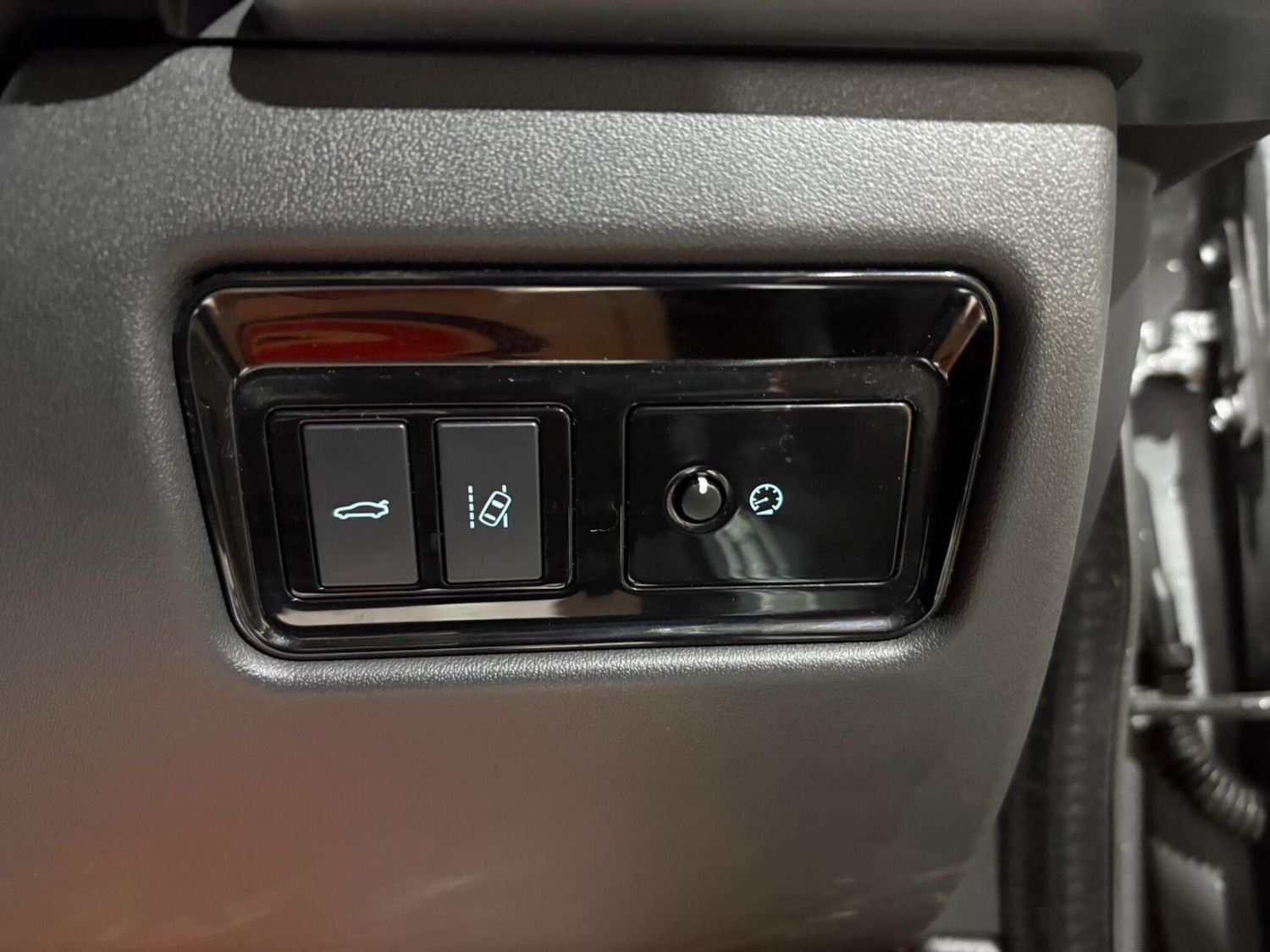 Used Jaguar XE 2017 for sale - 76657105: Photo 27