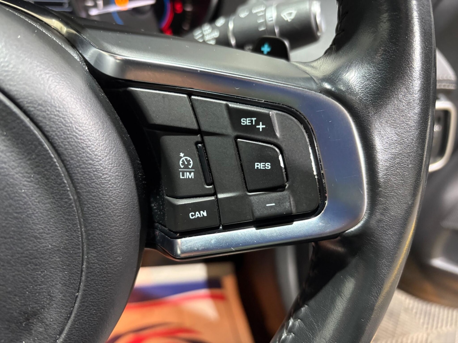 Used Jaguar XE 2017 for sale - 76657105: Photo 29