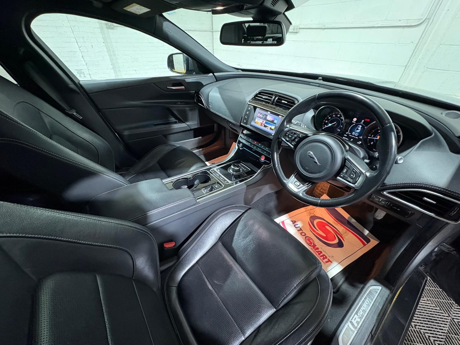 Used Jaguar XE 2017 for sale - 76657105: Photo 32