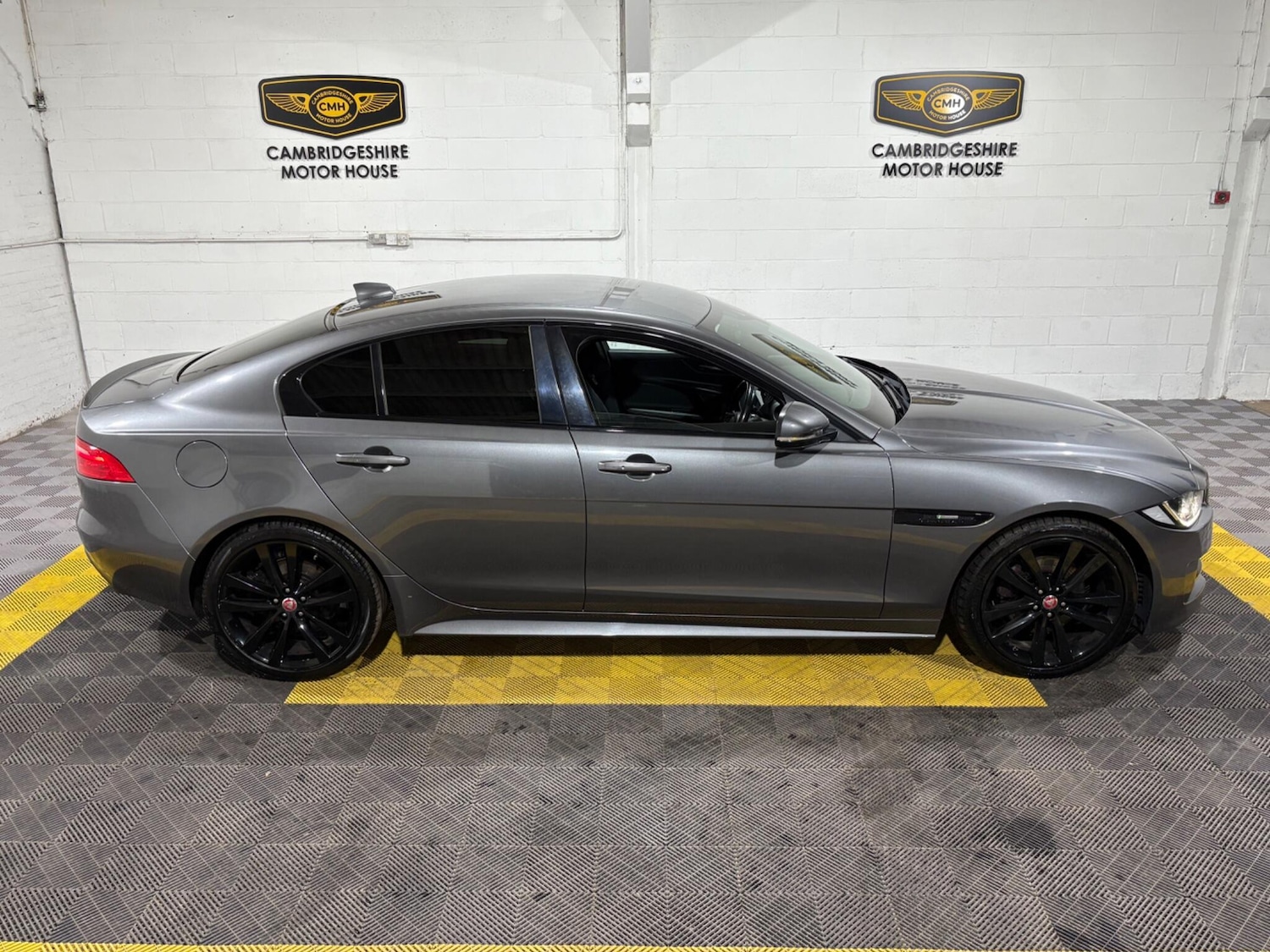 Used Jaguar XE 2017 for sale - 76657105: Photo 53