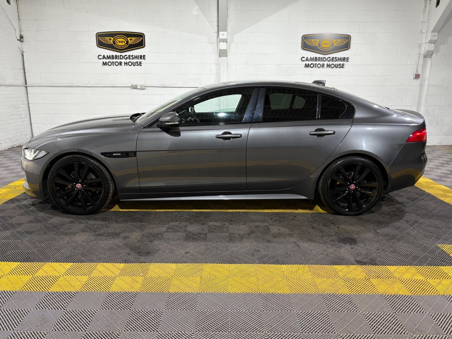 Used Jaguar XE 2017 for sale - 76657105: Photo 57