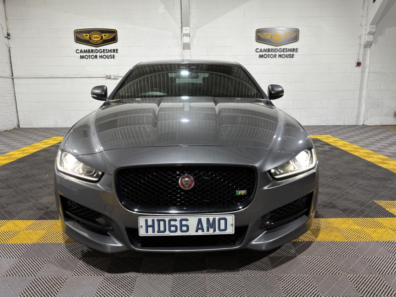 Used Jaguar XE 2017 for sale - 76657105: Photo 63