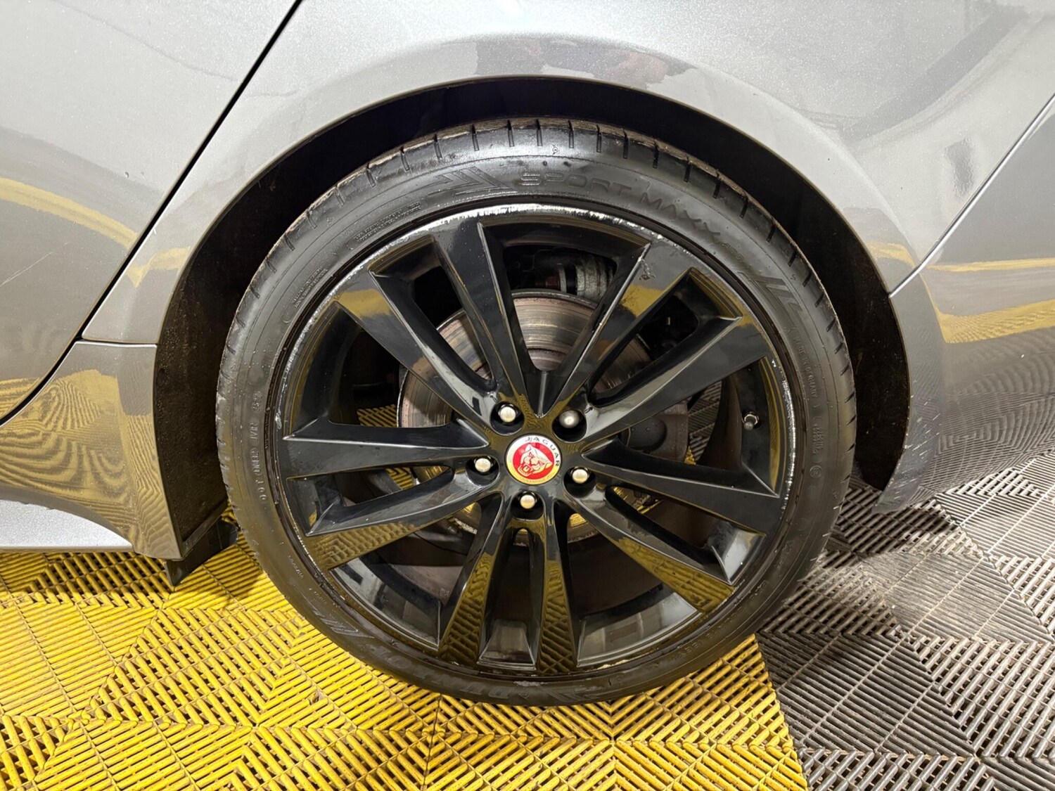 Used Jaguar XE 2017 for sale - 76657105: Photo 71