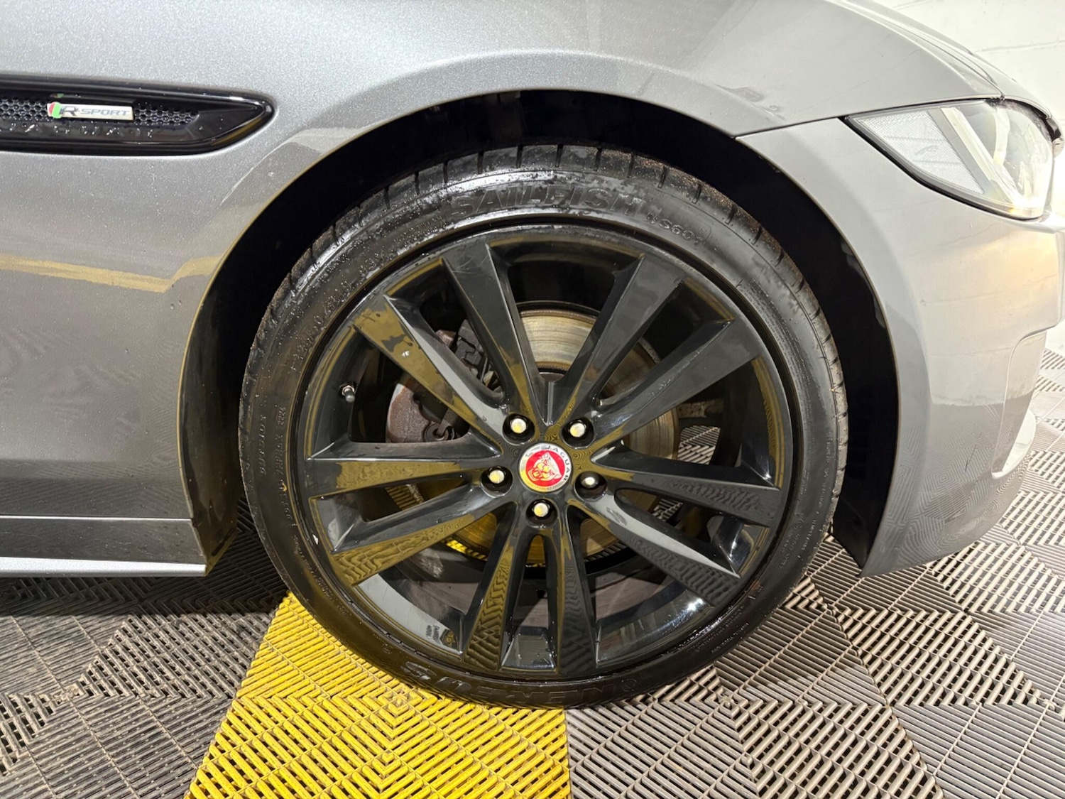 Used Jaguar XE 2017 for sale - 76657105: Photo 78