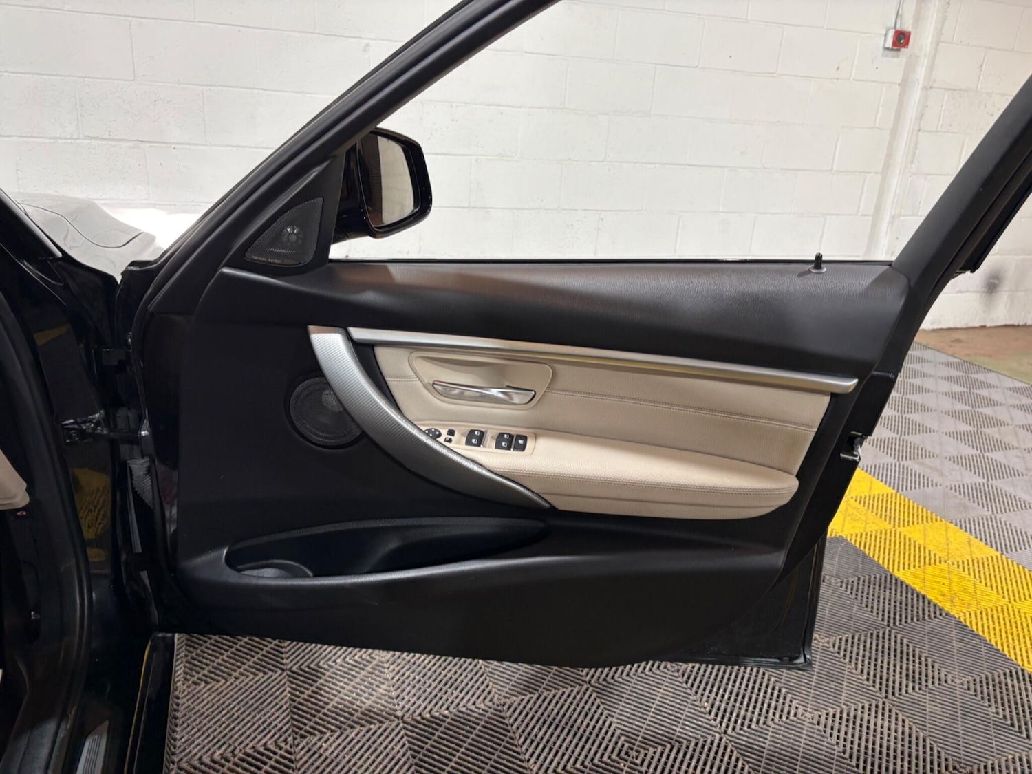 Used BMW 3 Series 2018 for sale - 76667118: Photo 39