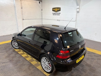 Used Volkswagen Golf 2002 for sale - 79212101: Photo