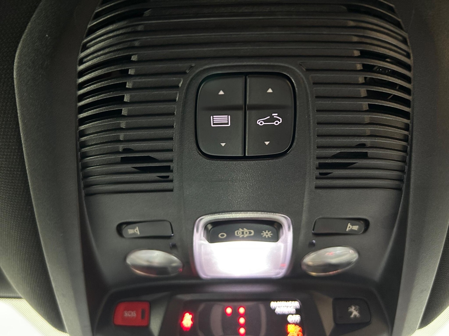 Used Peugeot 3008 2019 for sale - 76122313: Photo 14