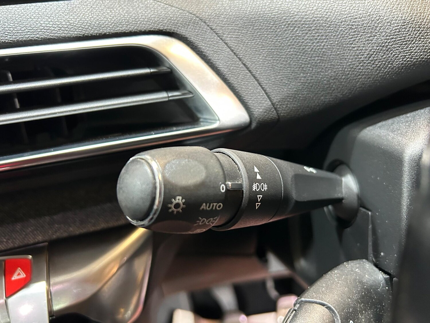 Used Peugeot 3008 2019 for sale - 76122313: Photo 31