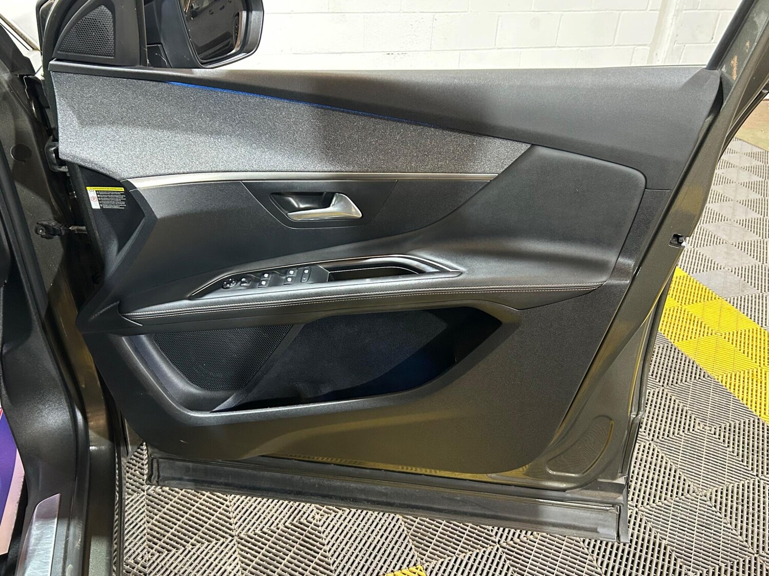 Used Peugeot 3008 2019 for sale - 76122313: Photo 41