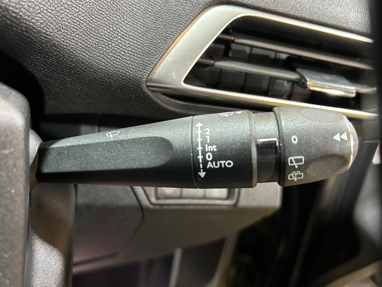 Used Peugeot 3008 2019 for sale - 76122313: Photo 52