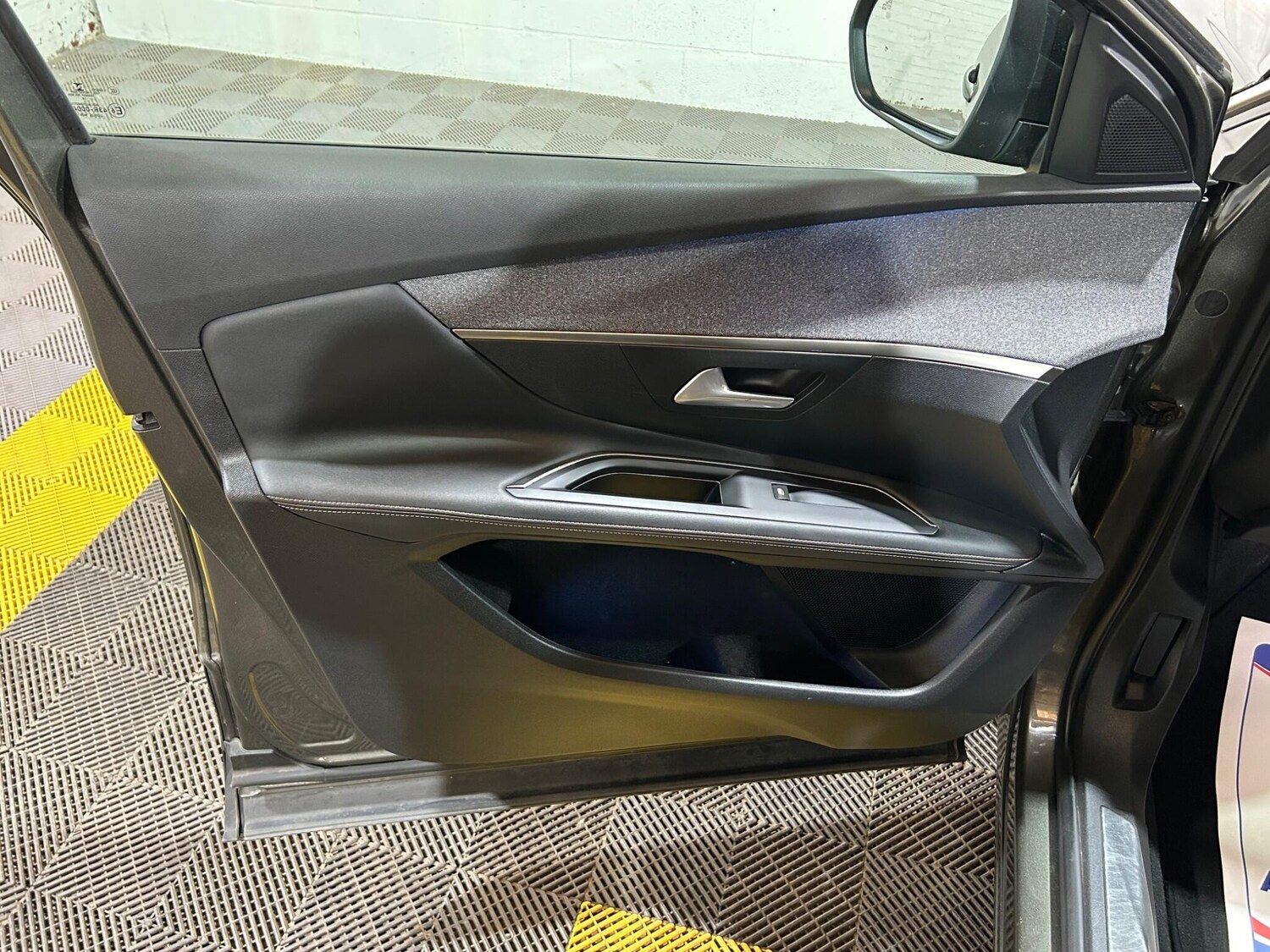 Used Peugeot 3008 2019 for sale - 76122313: Photo 64