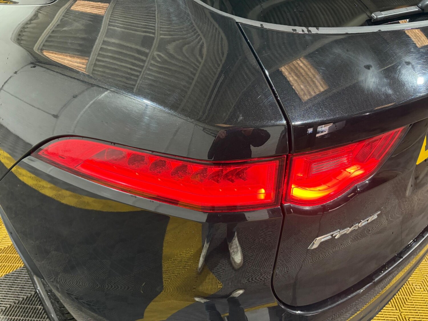 Used Jaguar F-Pace 2017 for sale - 76976759: Photo 29