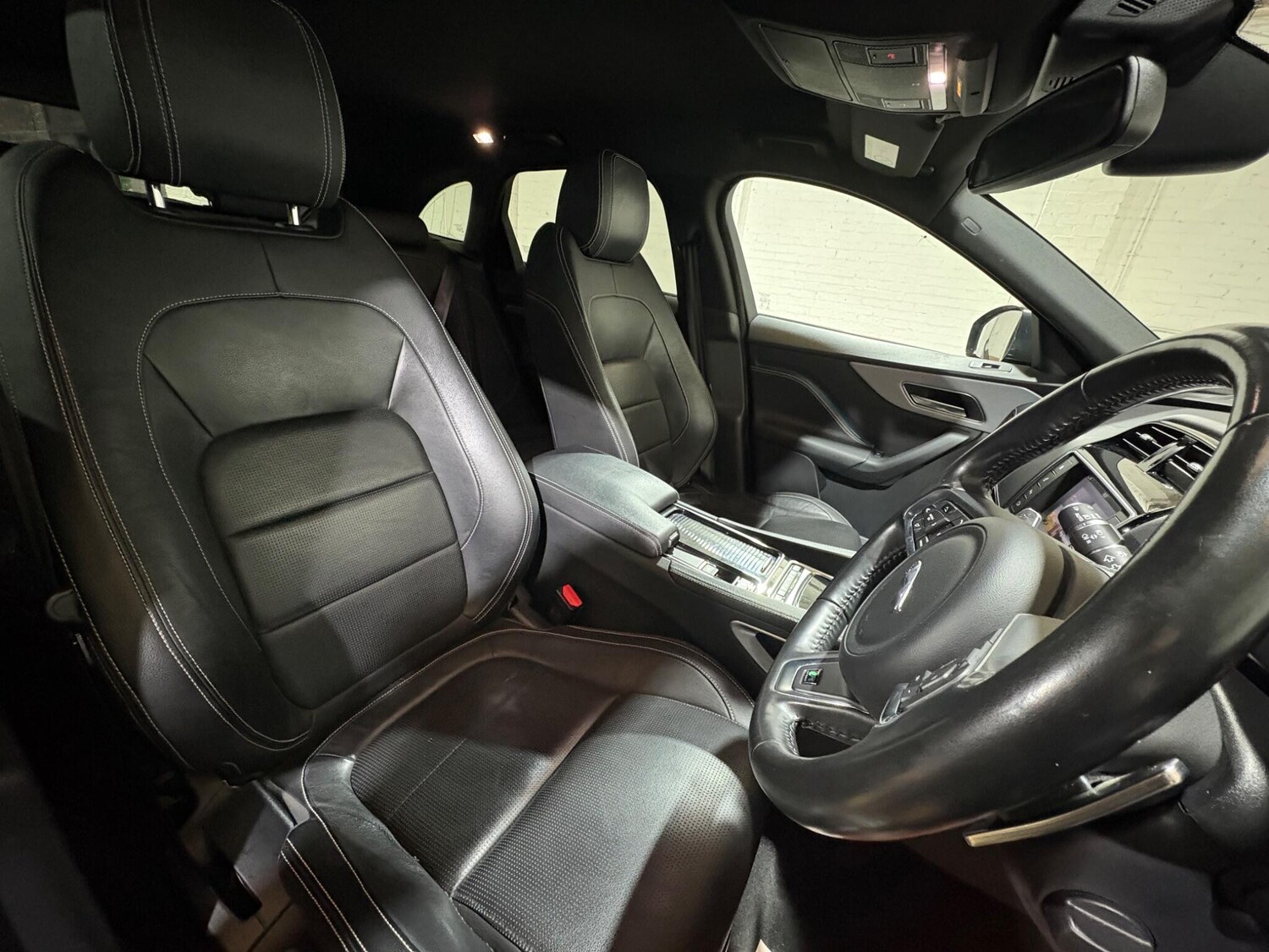 Used Jaguar F-Pace 2017 for sale - 76976759: Photo 37