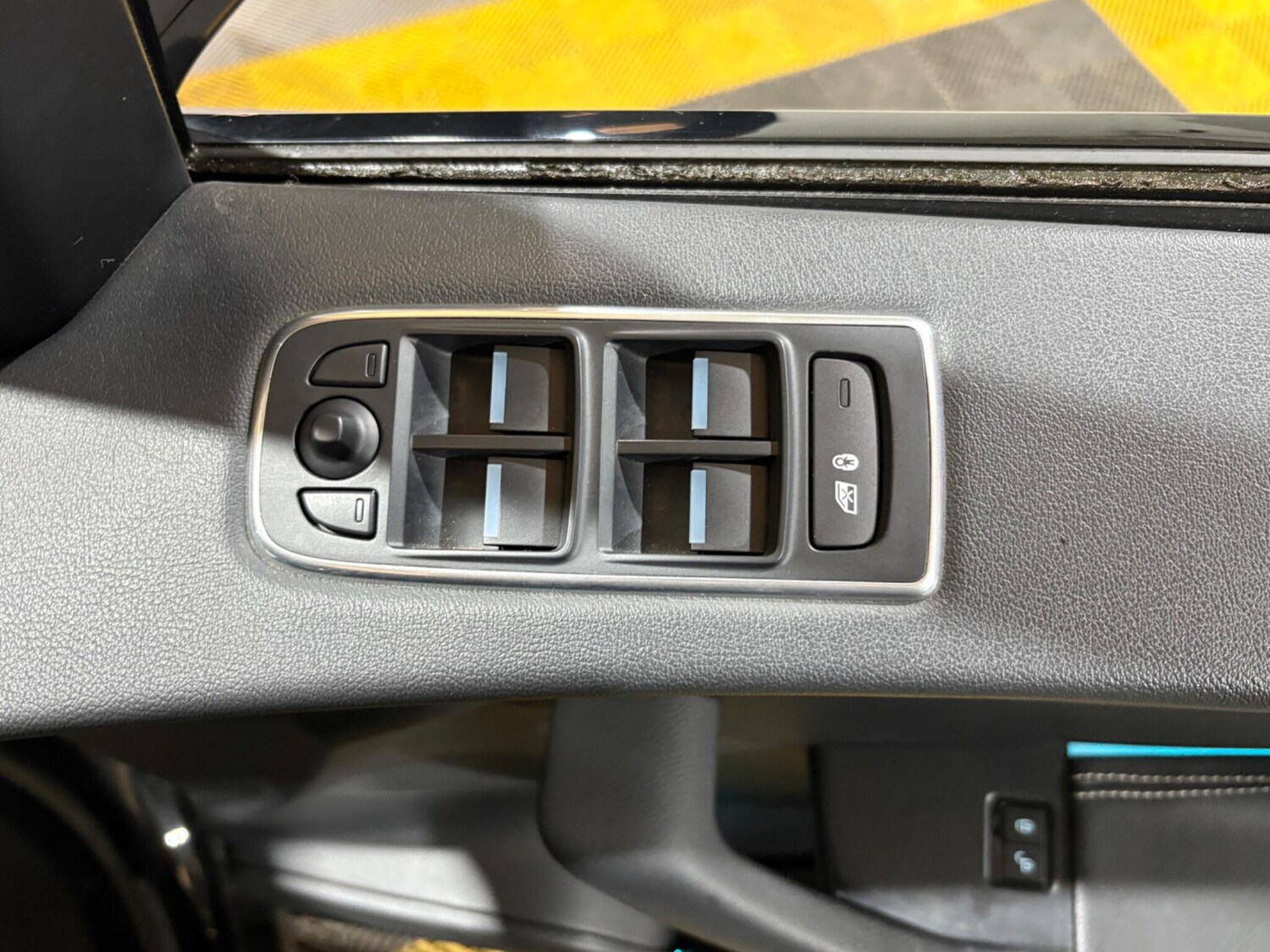 Used Jaguar F-Pace 2017 for sale - 76976759: Photo 39