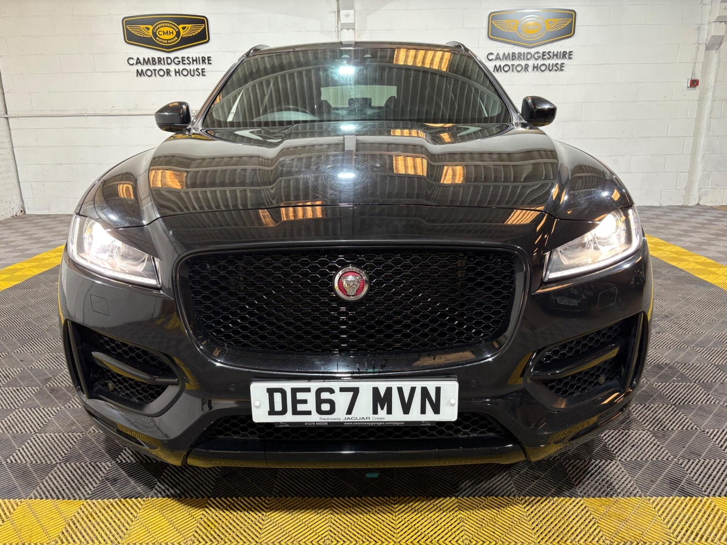 Used Jaguar F-Pace 2017 for sale - 76976759: Photo 64