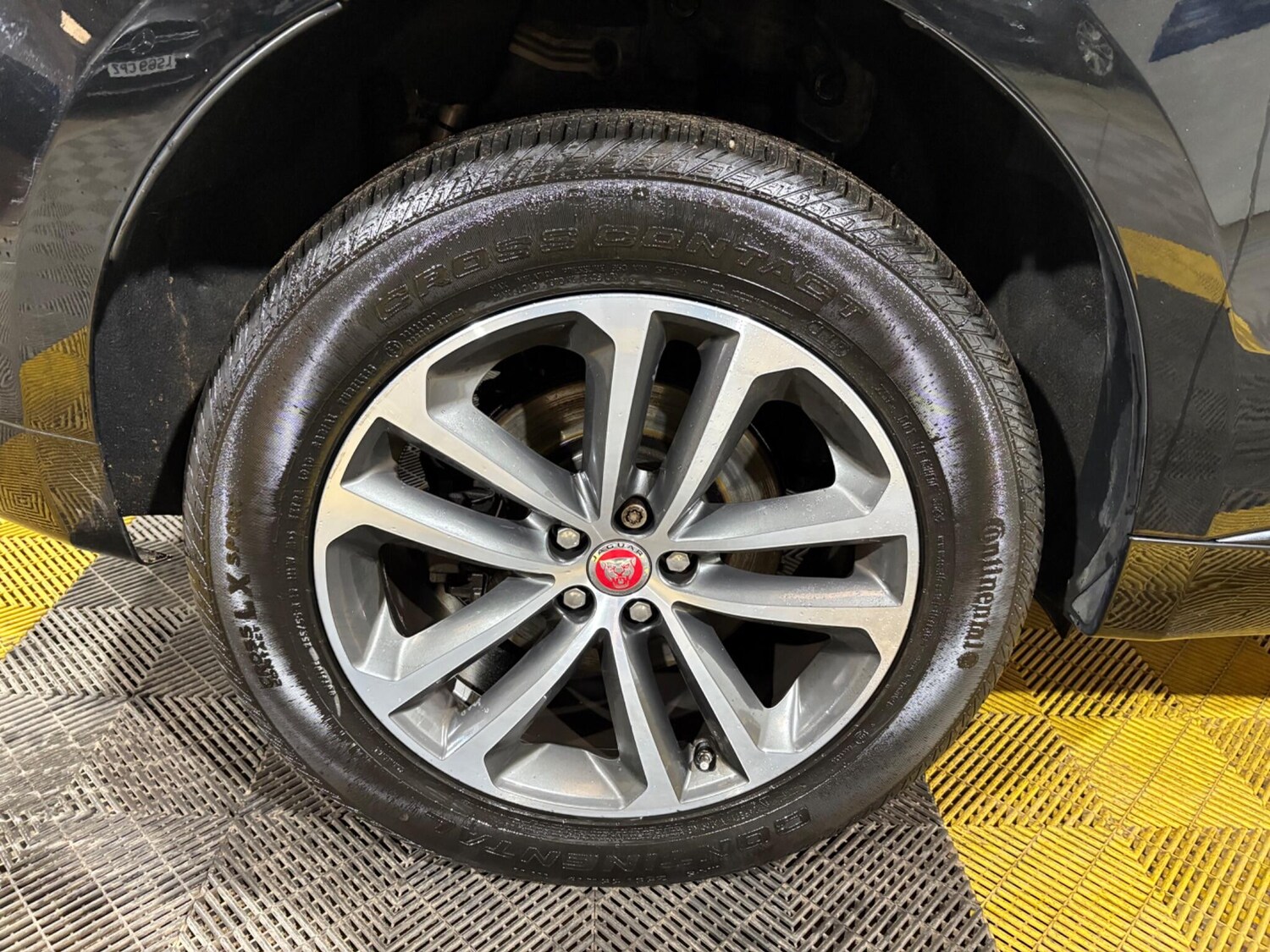 Used Jaguar F-Pace 2017 for sale - 76976759: Photo 76