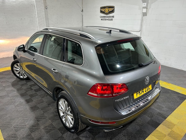 Used Volkswagen Touareg 2014 for sale - 76215279: Photo 2