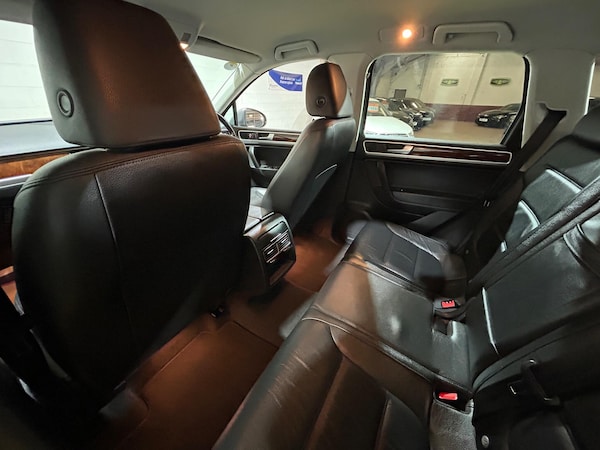 Used Volkswagen Touareg 2014 for sale - 76215279: Photo 38