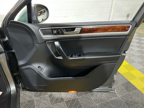 Used Volkswagen Touareg 2014 for sale - 76215279: Photo 40