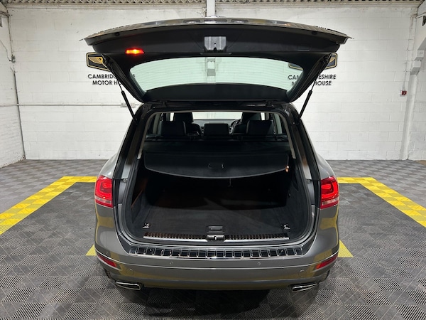 Used Volkswagen Touareg 2014 for sale - 76215279: Photo 53