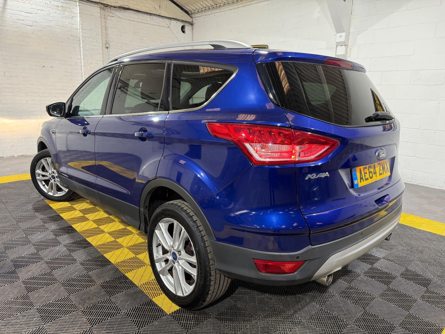Used Ford Kuga 2014 for sale - 76137832: Photo 2