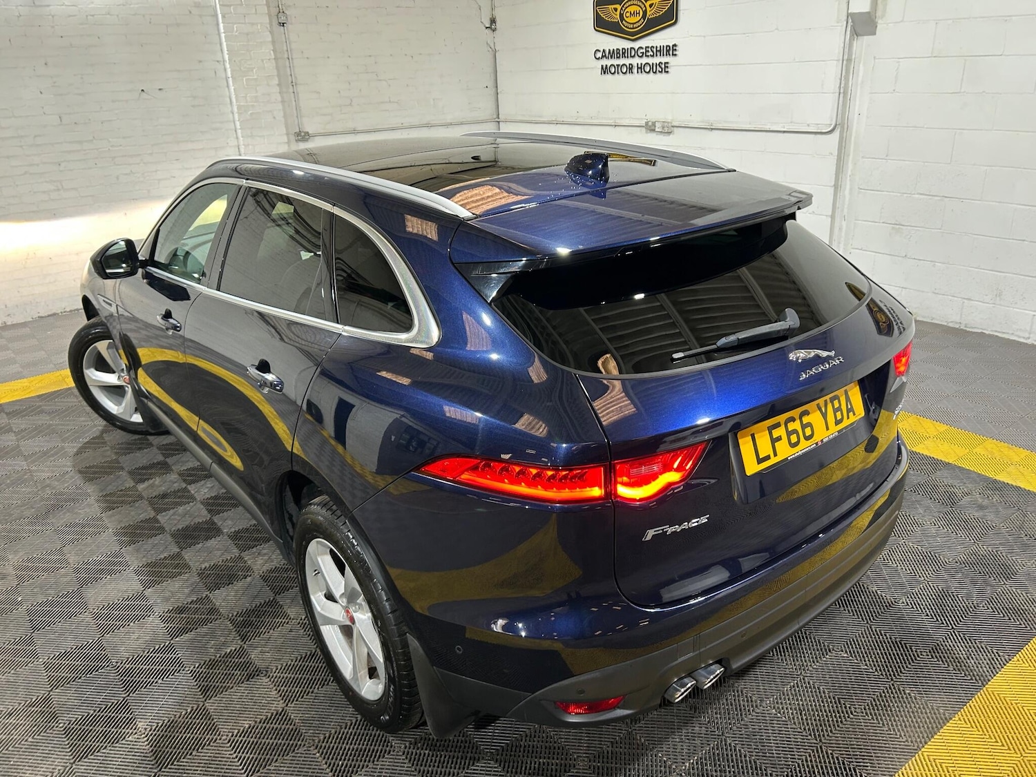 Used Jaguar F-Pace 2016 for sale - 76753050: Photo 11