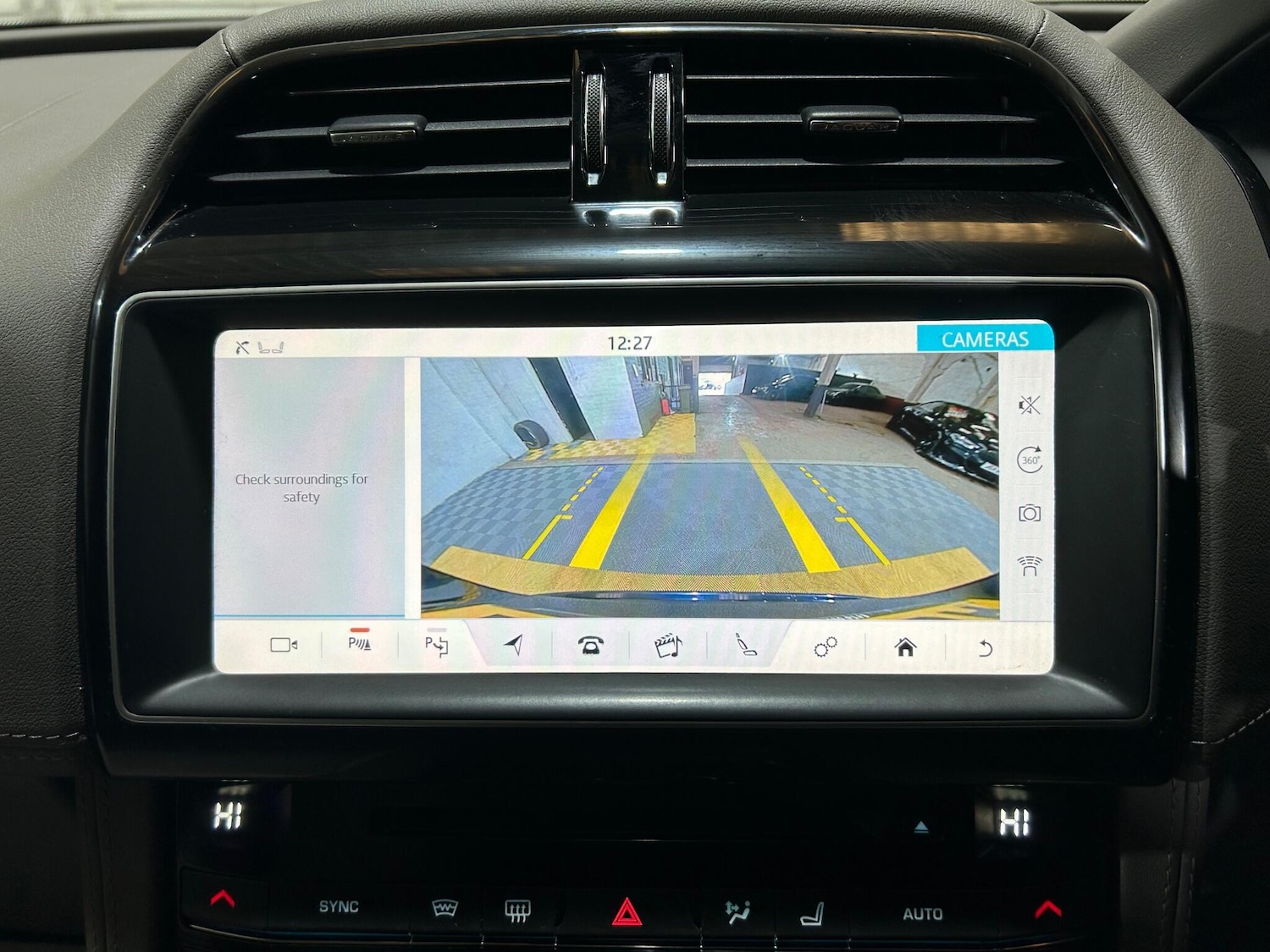 Used Jaguar F-Pace 2016 for sale - 76753050: Photo 19