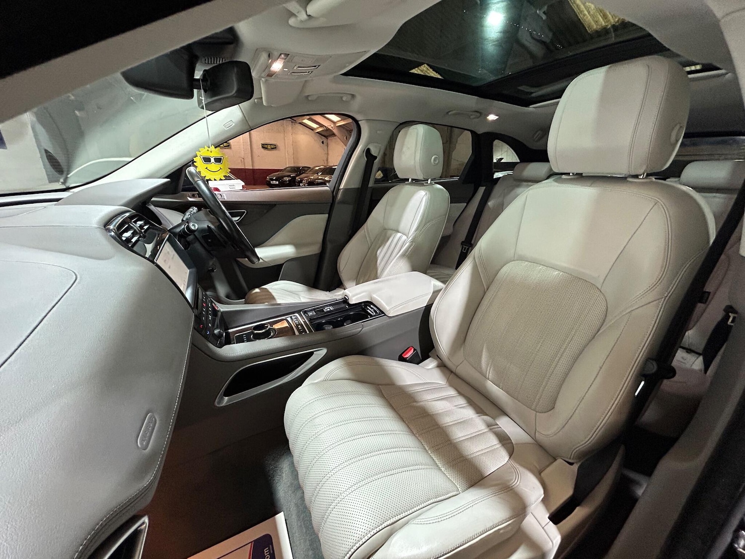 Used Jaguar F-Pace 2016 for sale - 76753050: Photo 26