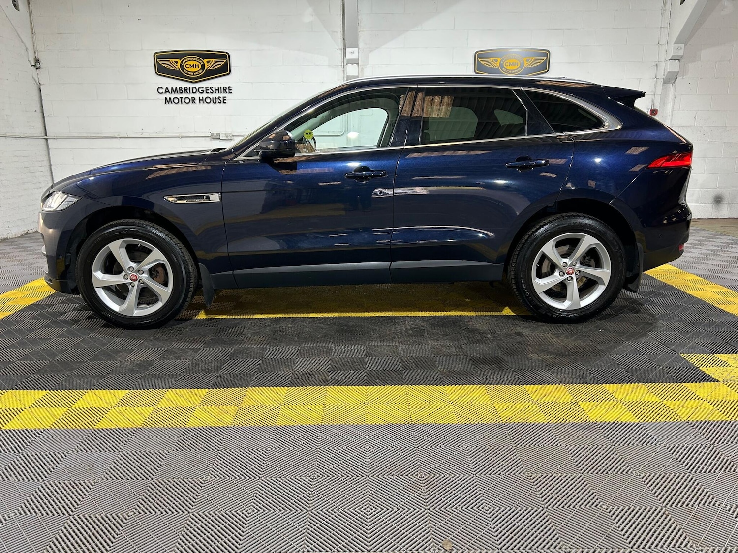 Used Jaguar F-Pace 2016 for sale - 76753050: Photo 40