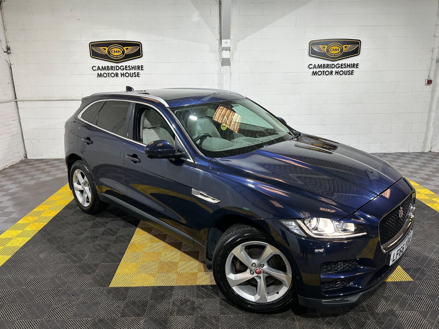 Used Jaguar F-Pace 2016 for sale - 76753050: Photo 68