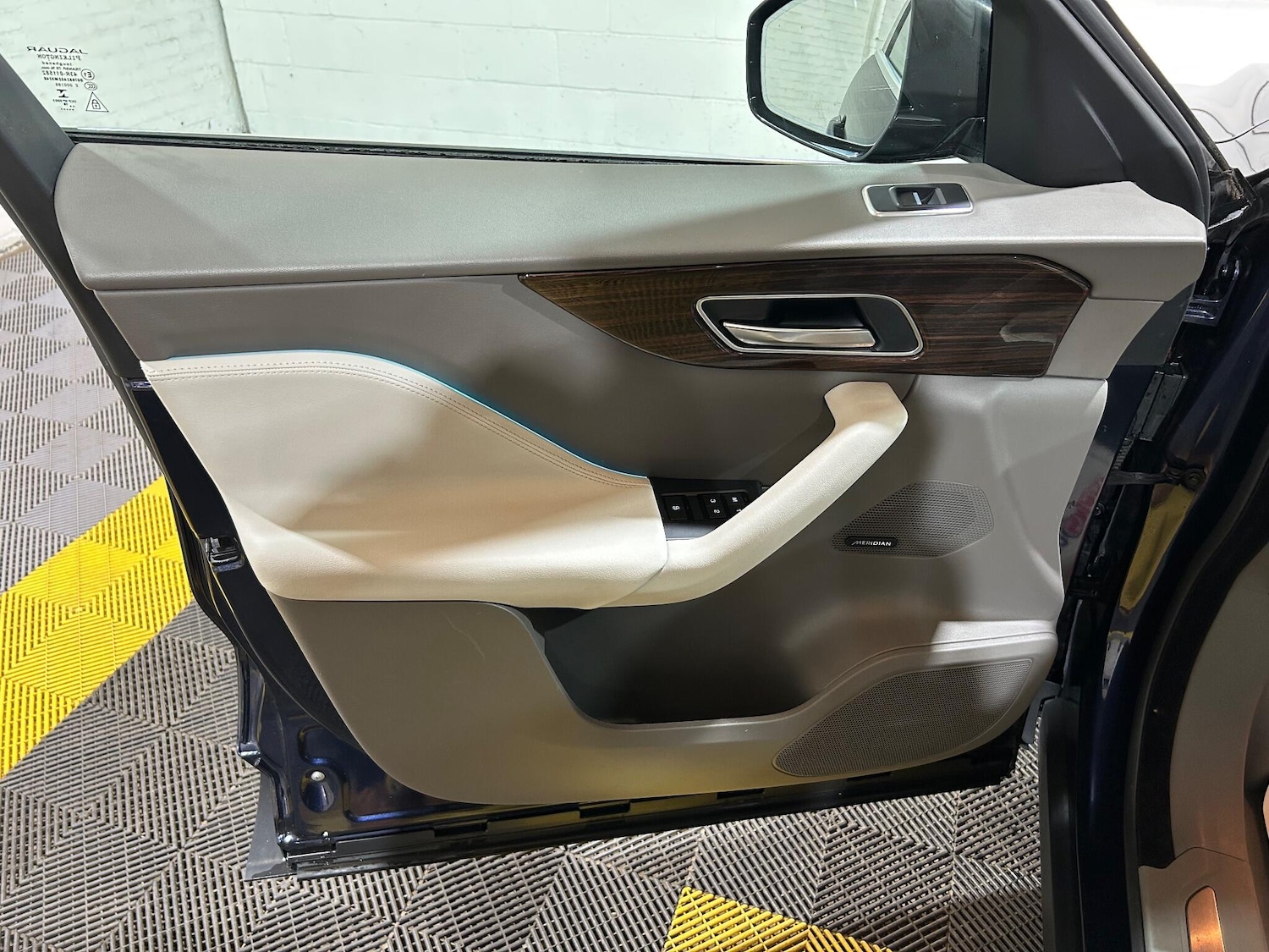 Used Jaguar F-Pace 2016 for sale - 76753050: Photo 74