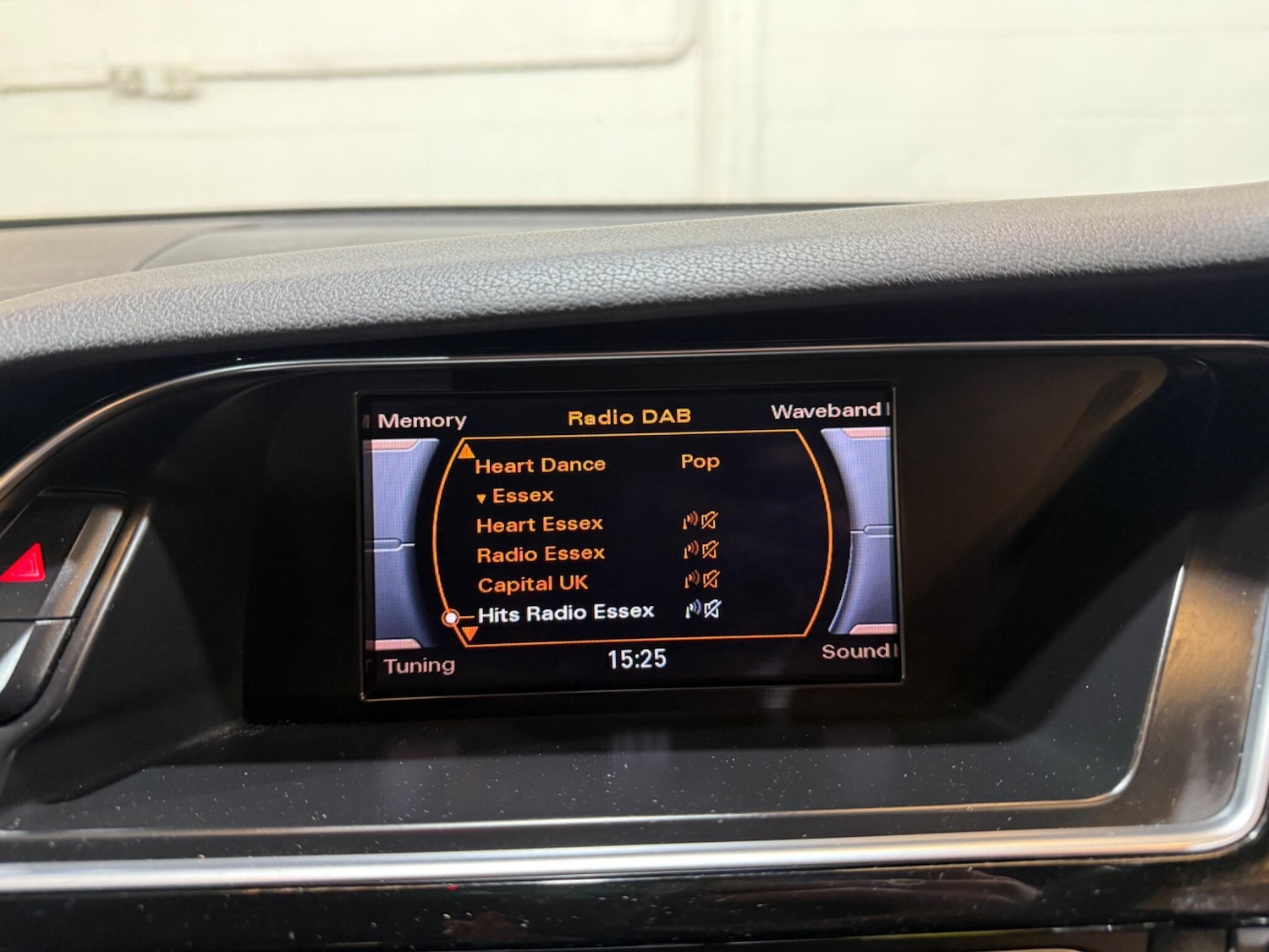 Used Audi A4 Avant 2015 for sale - 77637524: Photo 24