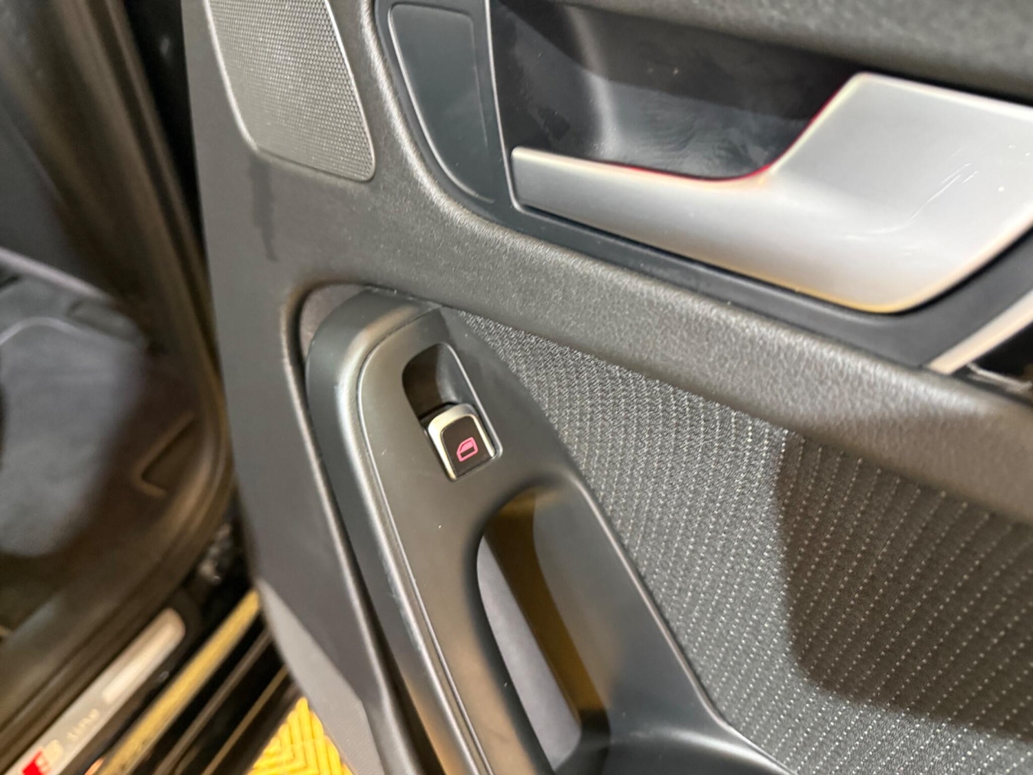 Used Audi A4 Avant 2015 for sale - 77637524: Photo 44