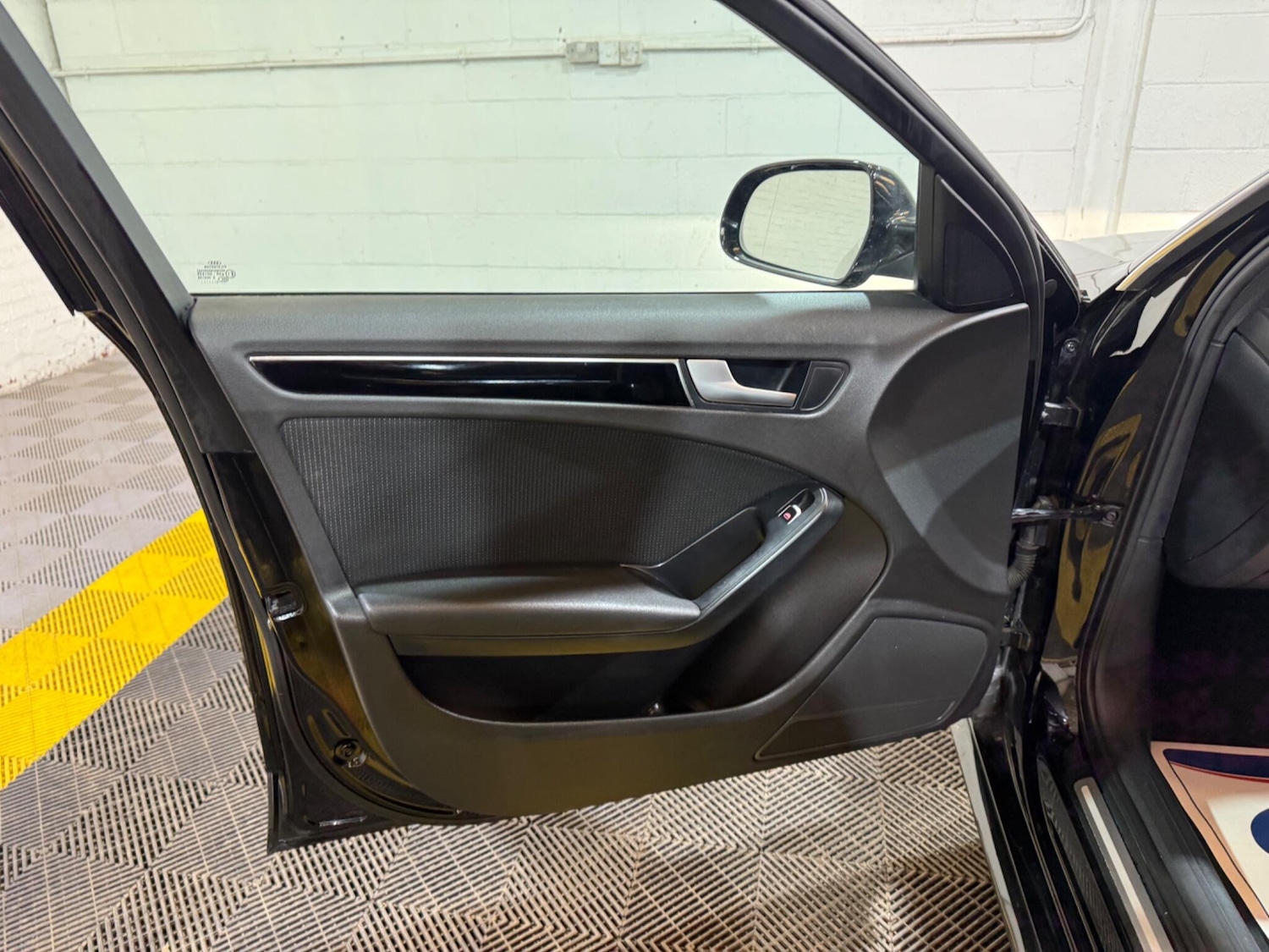 Used Audi A4 Avant 2015 for sale - 77637524: Photo 53