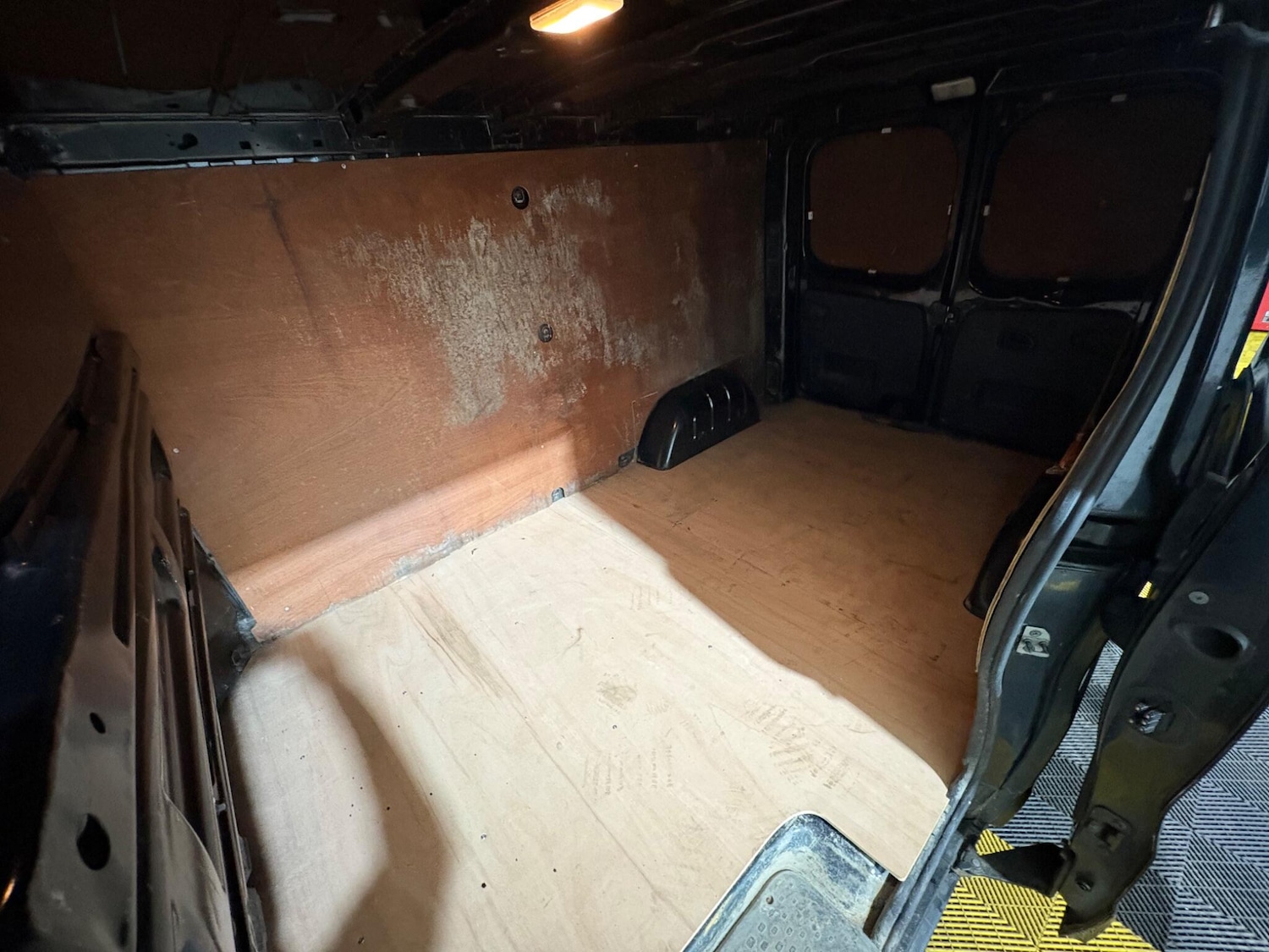 Used Vauxhall Vivaro 2017 for sale - 75707598: Photo 9