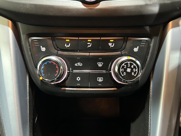 Used Vauxhall Zafira Tourer 2017 for sale - 76084149: Photo 16